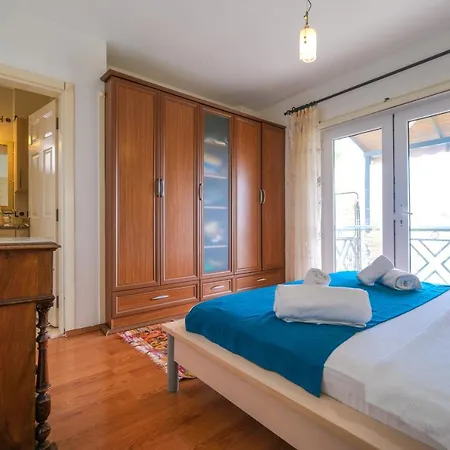 Yigit Apartment
